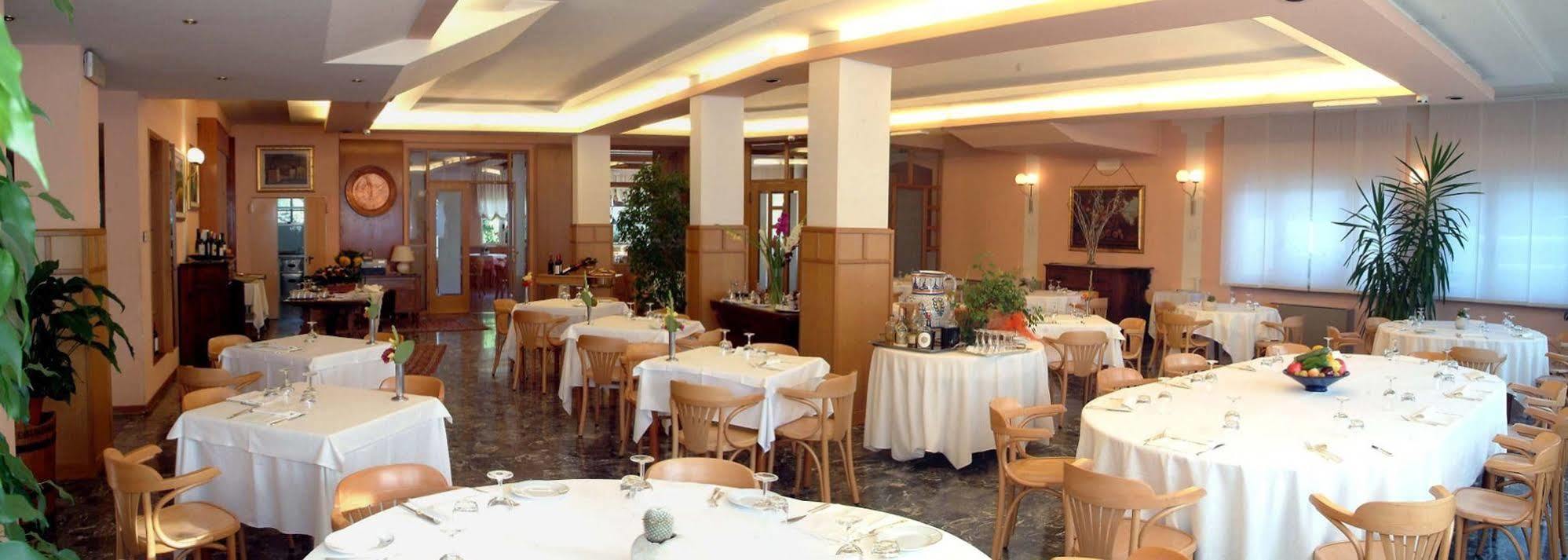 Locanda Alle Officine Buttrio Екстер'єр фото
